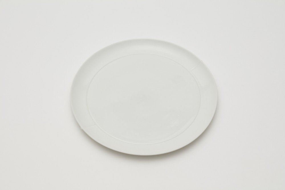 011 plate 220 white